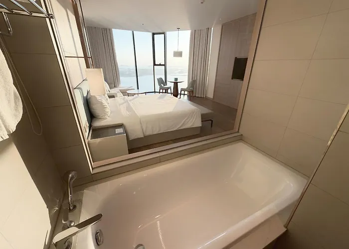 Ho Cao Cap - 5 Phong Ngu Apartment *